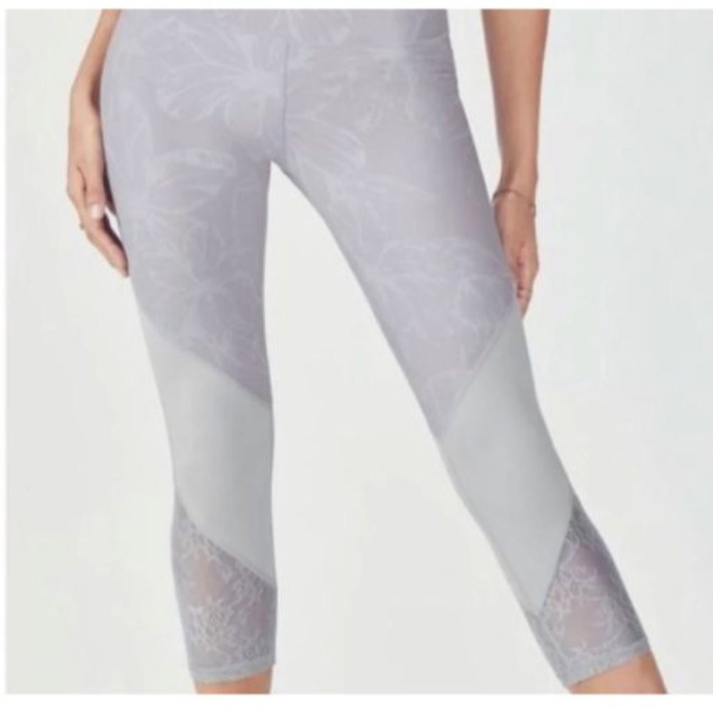 Fabletics Brogan Lace Leggings Womens S Purple Floral Athletic Workout‎ Gym